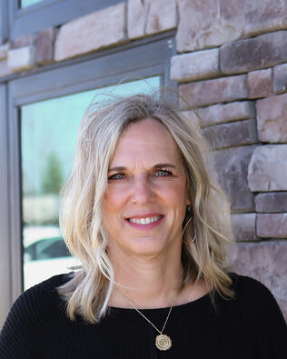 Headshot of Deb Bartholomew