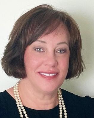 Headshot of Jennifer Roe