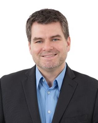 Headshot of Alex Kniffin