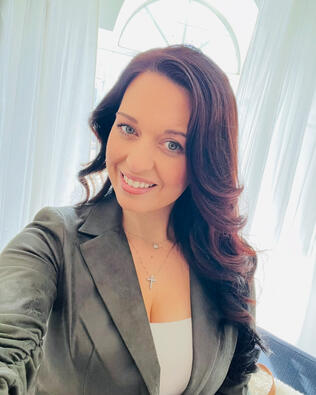 Headshot of Jessica Lovell-Arnold