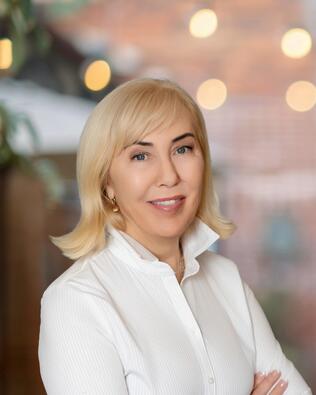 Headshot of Diane Reynolds