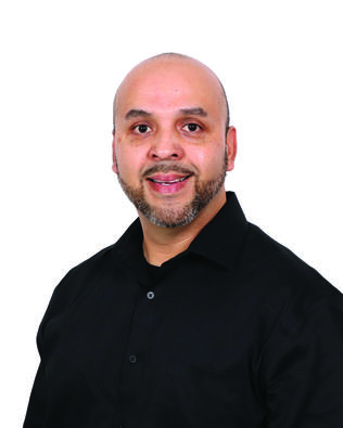 Headshot of Raul Villanueva