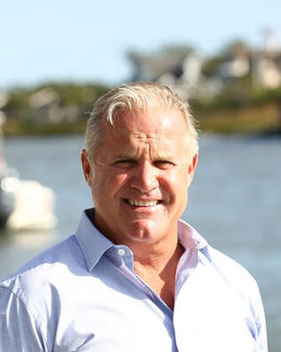 Headshot of Nels Johnson