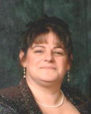 Headshot of Mary VanderMuellen