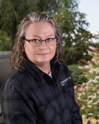 Headshot of Marcellia Barringer