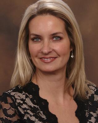 Headshot of Rachel Cornett