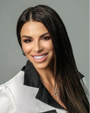 Headshot of Tiffany Penn