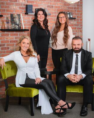 Headshot of Angela Averill Team