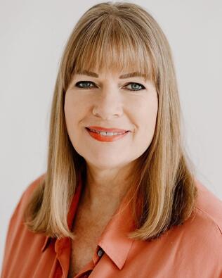 Headshot of Rebecca Crist
