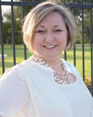 Headshot of Vanessa Beneze