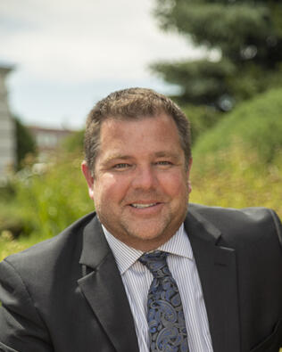 Headshot of Ryan Duffy