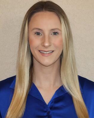 Headshot of Zoe Peterson
