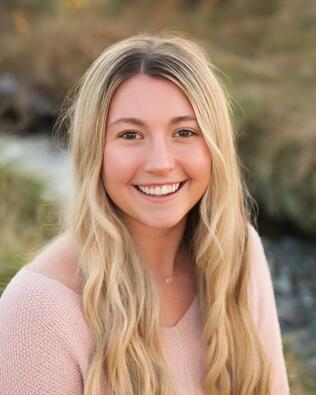 Headshot of Fiona Convery