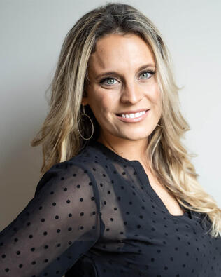 Headshot of Kelsey Schuckman