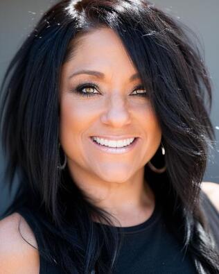 Headshot of Natalie Rakoci