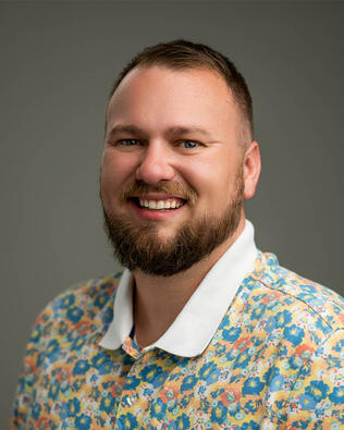 Headshot of Kyle Zelmer