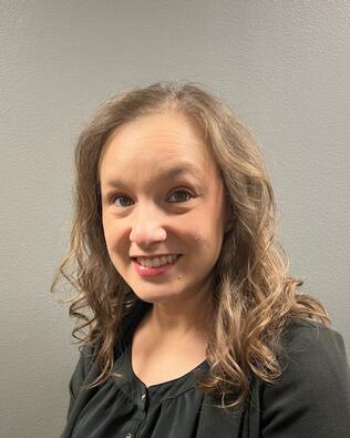 Headshot of Samantha Yakes