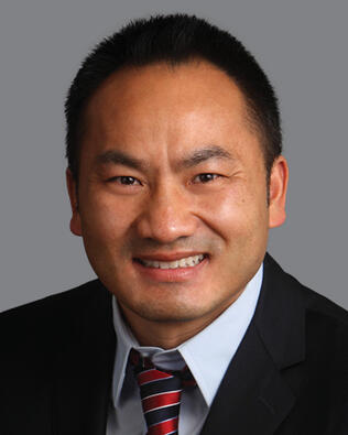 Headshot of Alex Yang
