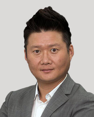 Headshot of Yong Ji