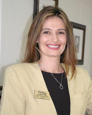 Headshot of Lily Esposito