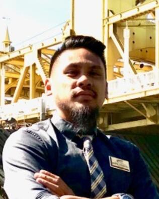 Headshot of Leonard Lapena