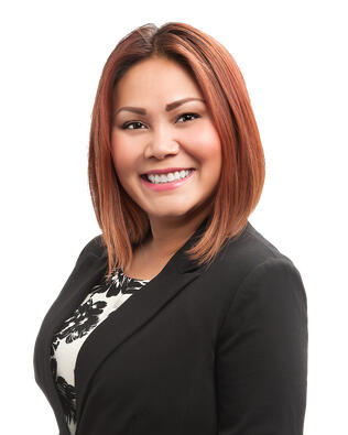 Headshot of Vicky Tran
