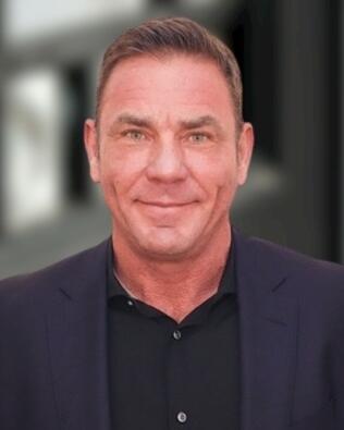 Headshot of Lee Brady