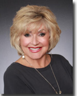 Headshot of Lois Rainwater