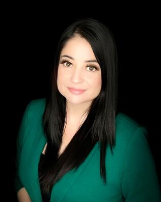 Headshot of Laura Avila