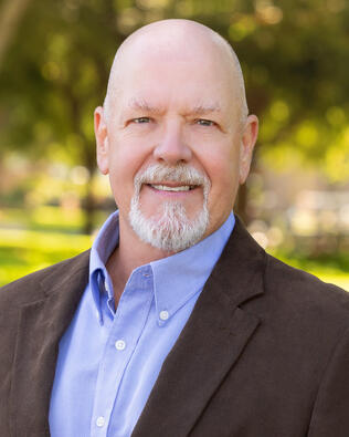 Headshot of Warren Campbell