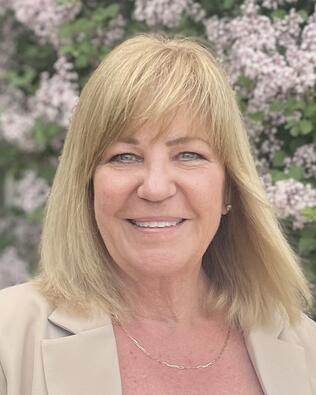 Headshot of Laura LePage