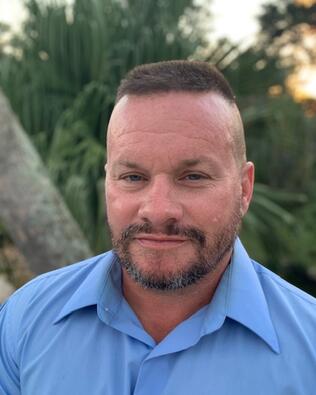 Headshot of Damon Davis