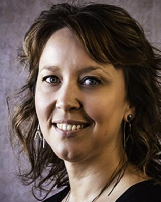 Headshot of Amber Kerr