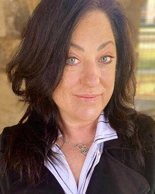 Headshot of Victoria Brewer