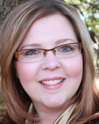 Headshot of Stephanie Cotton