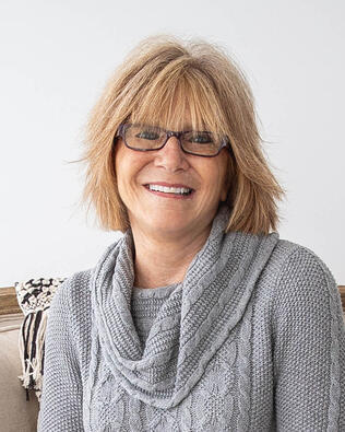 Headshot of Christine Dossman