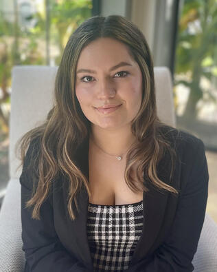 Headshot of Alaina Harvey