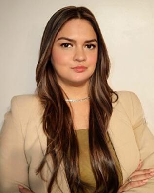 Headshot of Elke Seperak