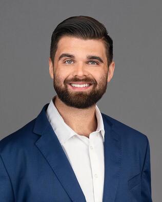Headshot of Tyler Carver