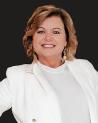 Headshot of Patty Elliott