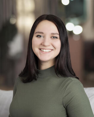 Headshot of Alexis Ward