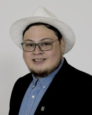 Headshot of Marlon Mora