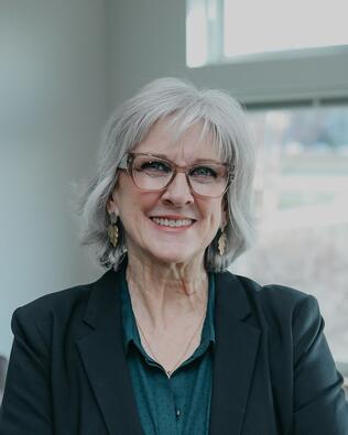 Headshot of Christine Barrows