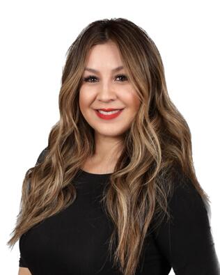Headshot of Sandra Mathers