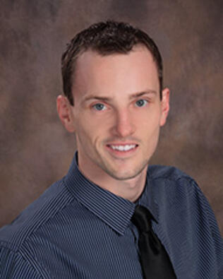 Headshot of Dale Warren