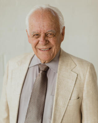 Headshot of Ezra Nixon Jr.