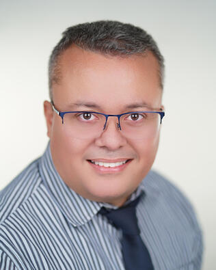 Headshot of Omar Rios