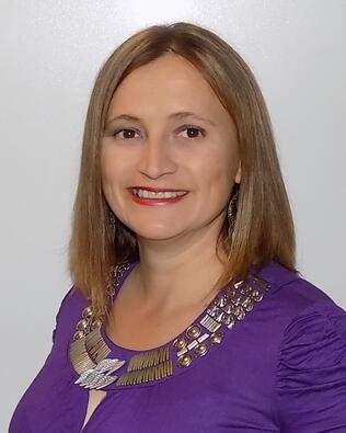 Headshot of Carmen Mihai-Lazar