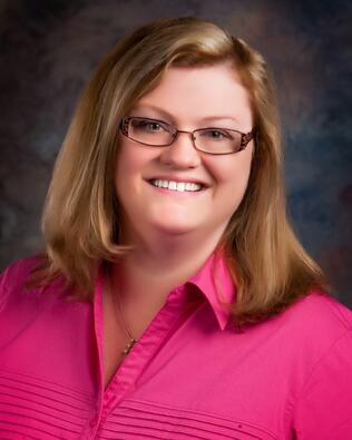 Headshot of Lisa Little