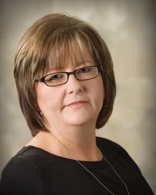 Headshot of Linda Hufstedler